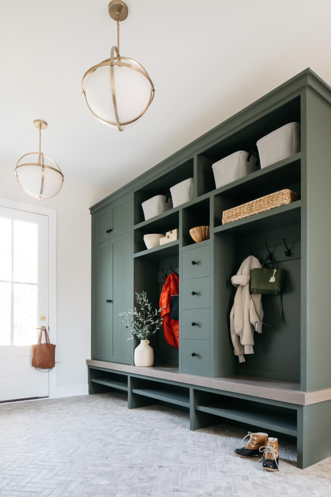 Home Bunch Mudroom