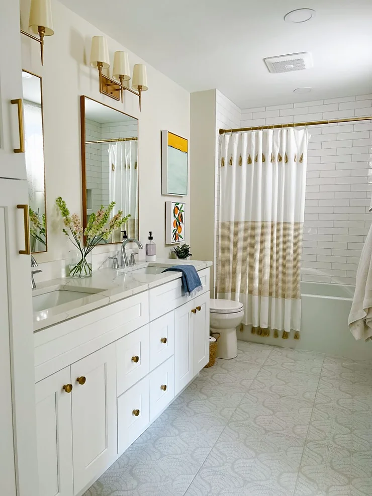 North Carolina Charm Kids' Bathroom